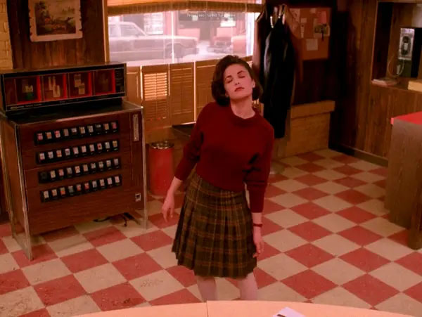 Twin Peaks still 4_aiff