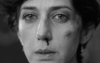 Two People Exchanging Saliva_highres_Still_02_Zar Amir_DOP_Alexandra_de_Saint_Blanquat